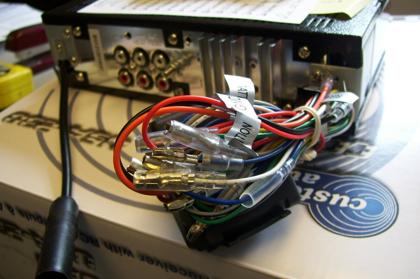 Estereo-Radio Ford Serie F Pickup 1968-1972  USA AM / FM 12V-200 WATTS